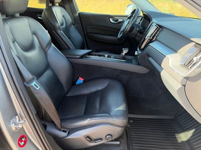 2018 Volvo XC60 T5 Momentum
