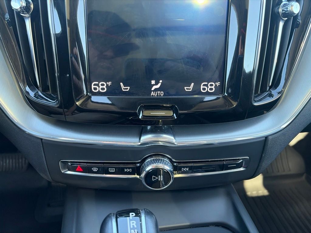 2018 Volvo XC60 T5 Momentum