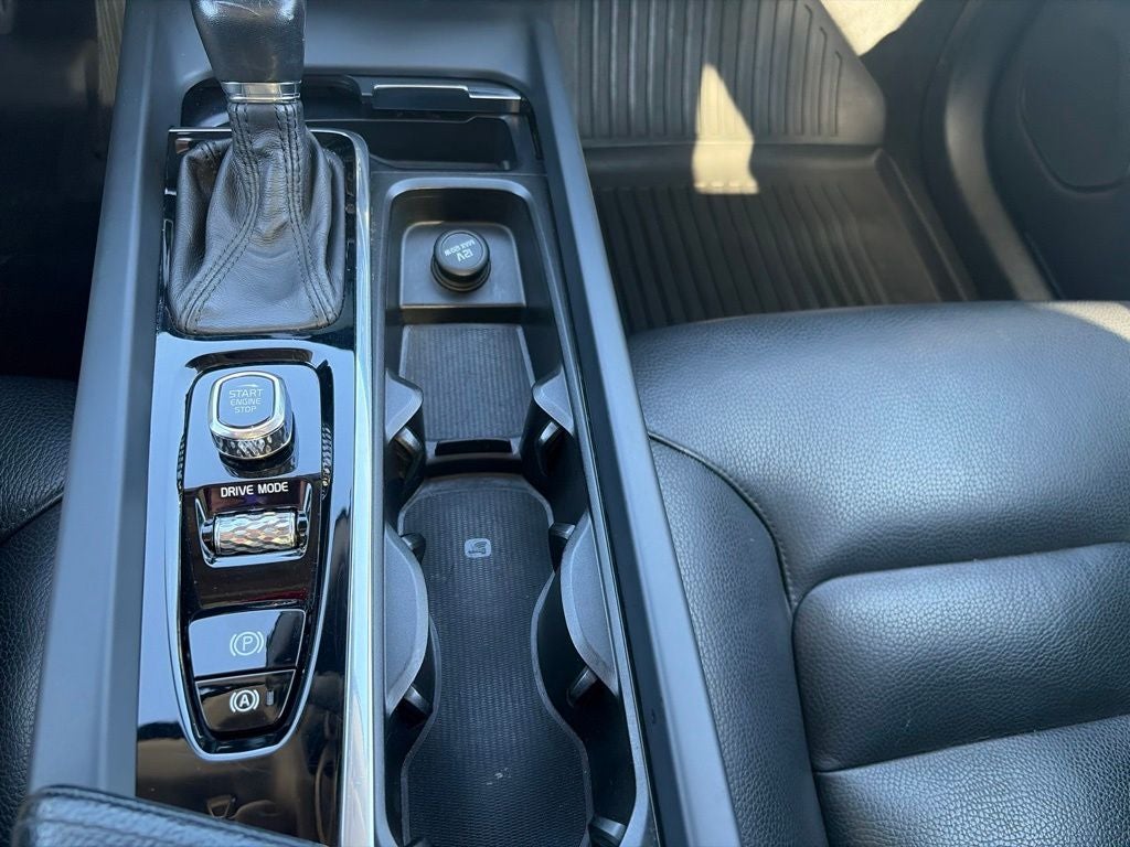 2018 Volvo XC60 T5 Momentum