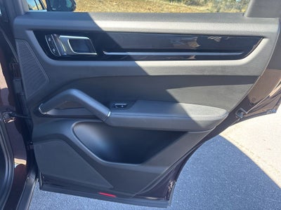 2023 Porsche Cayenne Base