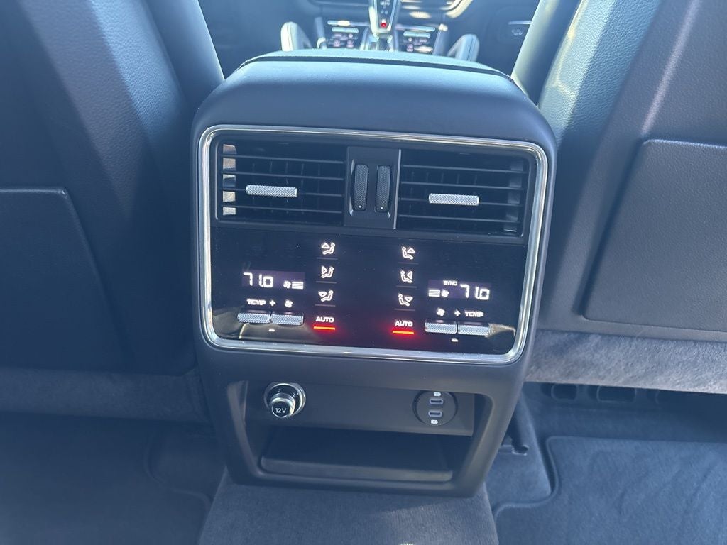 2023 Porsche Cayenne Base