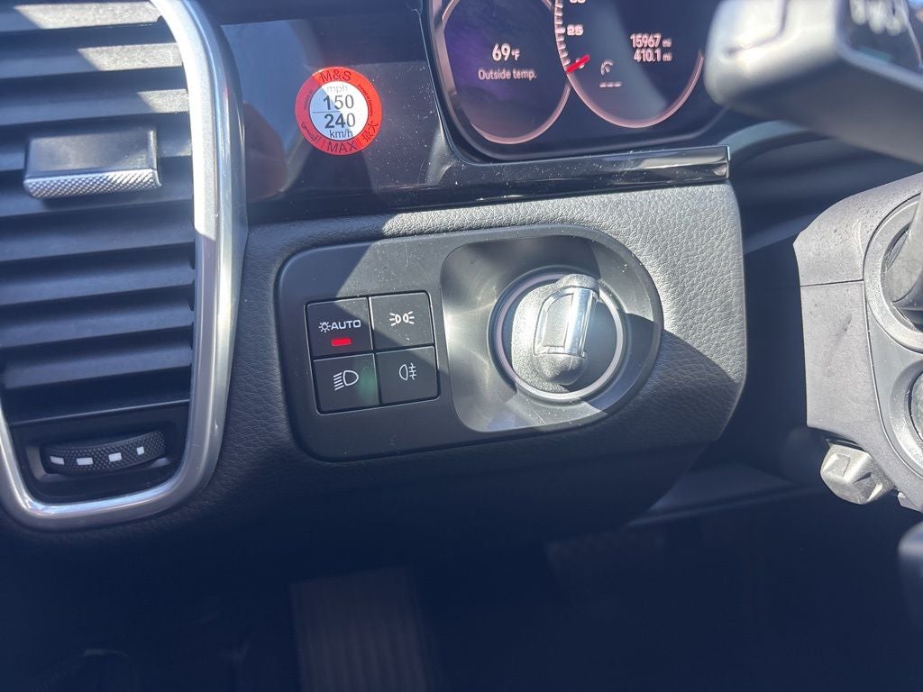 2023 Porsche Cayenne Base