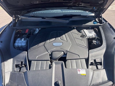 2023 Porsche Cayenne Base