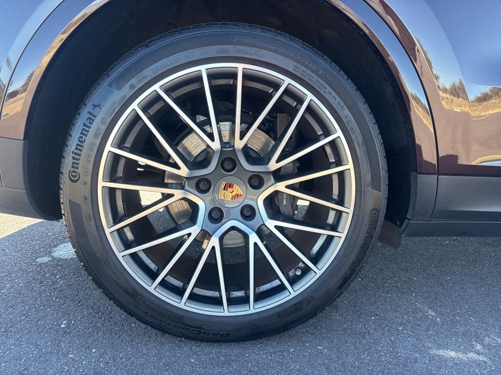 2023 Porsche Cayenne Base