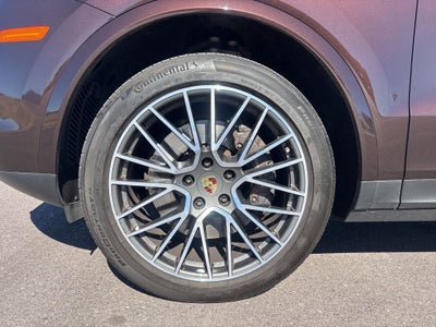 2023 Porsche Cayenne Base